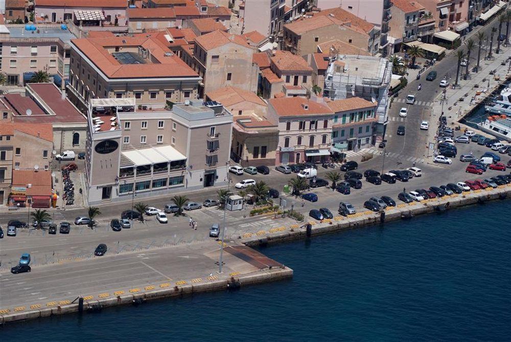 Excelsior Hotel 4*
